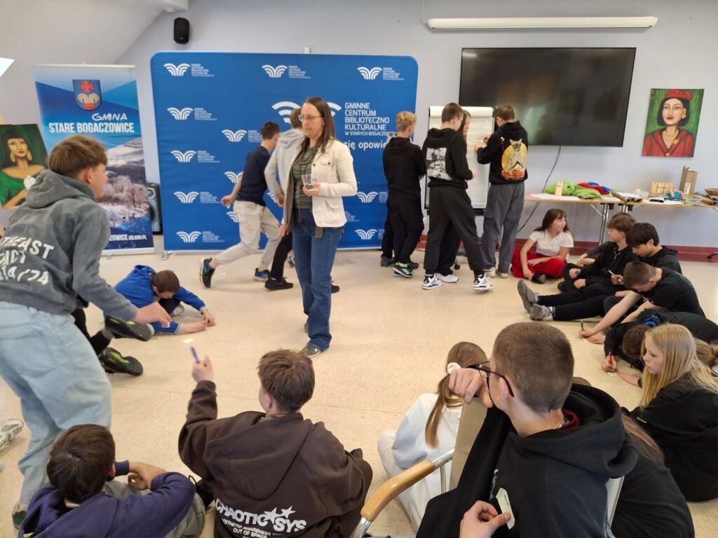 Kreatywne warsztaty z młodzieżą