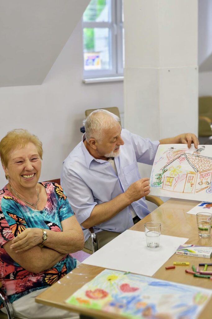 Pod GCBK powstaje strefa wypoczynku dla dzieci i seniorów.